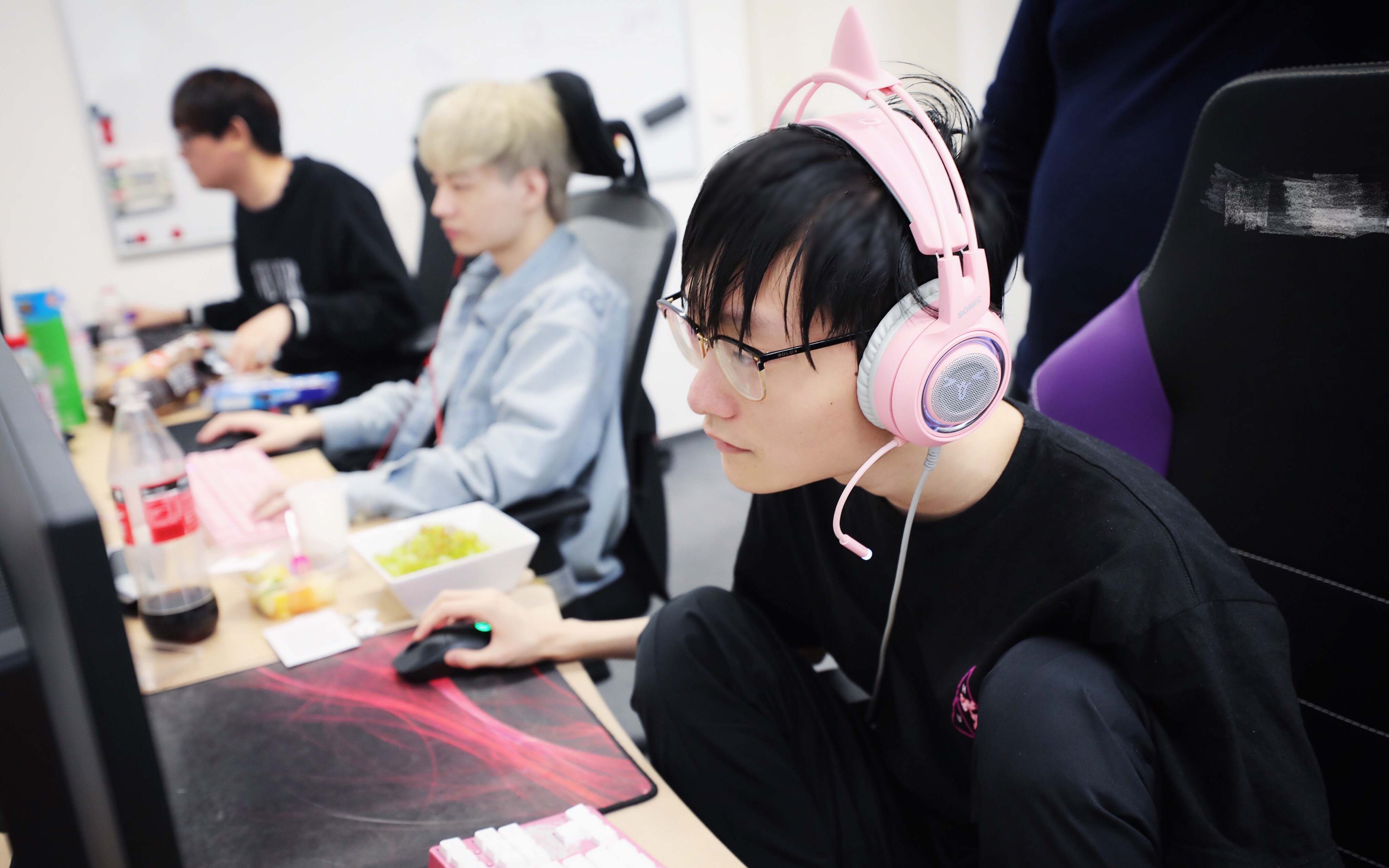 NS轻取FPX，Canyon开启传奇时刻激烈交锋四强赛，留下经典瞬间