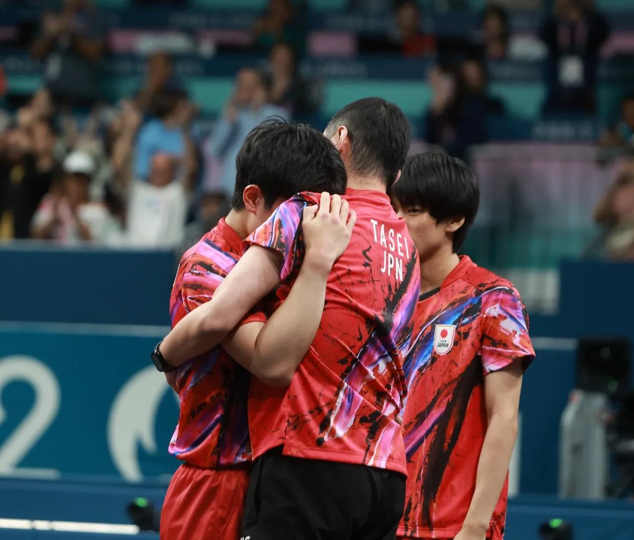 日本队鏖战德国队，张本智和状态火热